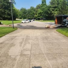 Grind-Shine-Restores-Shine-to-Hoagland-Driveway-with-Expert-Pressure-Washing 4