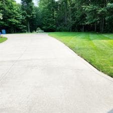 Grind-Shine-Restores-Shine-to-Hoagland-Driveway-with-Expert-Pressure-Washing 1