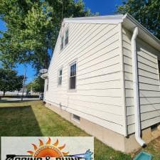 Grind-Shine-Revives-New-Haven-Indiana-Homes-Exterior-with-Expert-Softwashing 4