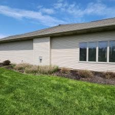 House-Washing-and-Driveway-Cleaning-in-Hoagland-Indiana 4