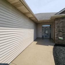 House-Washing-and-Driveway-Cleaning-in-Hoagland-Indiana 2