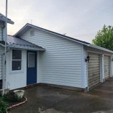 House-Washing-and-Gutter-Brightening-in-Decatur-IN 6